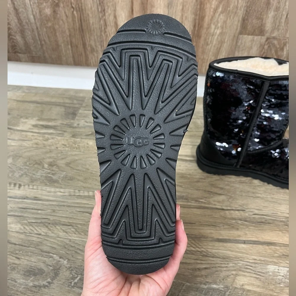 NEW UGG Reversible Sequin Boots